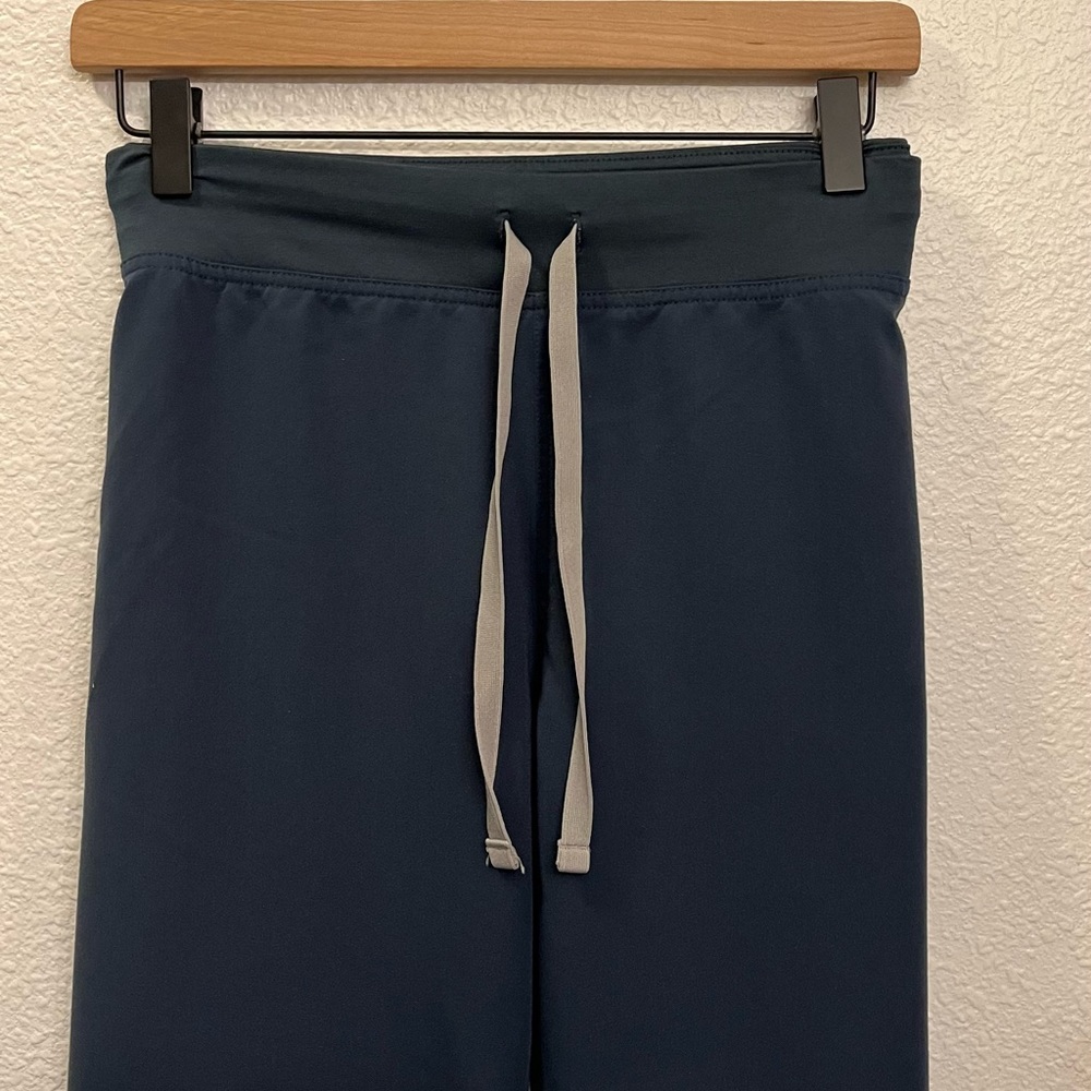 Fig Woman’s scrub pants